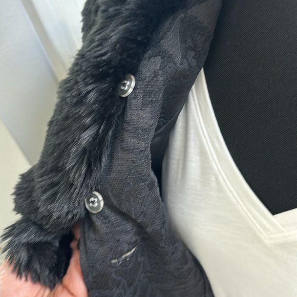 Black patterned Dress Coat By Xhilaration size small. Removable fur collar. - Picture 9 of 13